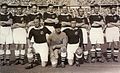 Bronselaget fra OL i Tyskland i 1936 viser datidens norske fotballdrakter.