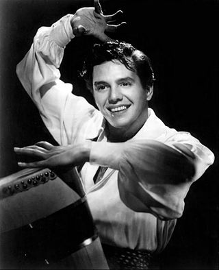 <span class="mw-page-title-main">Desi Arnaz</span> Cuban-American musician, actor, producer and television studio head (1917–1986)