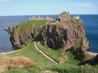 <span class="mw-page-title-main">Dunnottar Castle</span> Ruined castle in Scotland