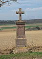 Wegekreuz (1913) und Kriegsdenkmal (1914-1918) zwischen Eisenach (Eifel) and Gilzem