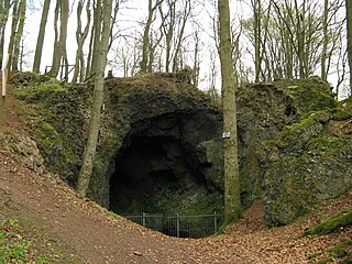 Die Mühlsteinhöhle auf dem Nerother Kopf