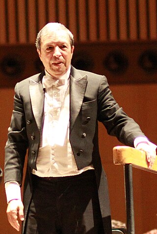 <span class="mw-page-title-main">Murray Perahia</span> American pianist and conductor