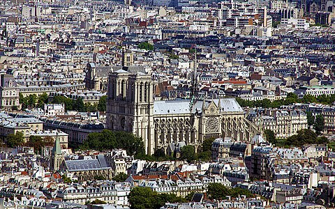 Katedrála v pařížské zástavbě z Tour Montparnasse, 2010