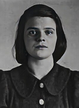 Foto van Sophie Scholl, gemaakt door de Gestapo na haar aanhouding op 18 februari 1943