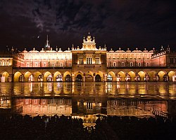 Sukiennice (Cloth Hall) at the Main Market Square in Kraków. Author: DESMS.