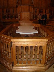 Photo de la table de dissection du théâtre anatomique de Bologne.