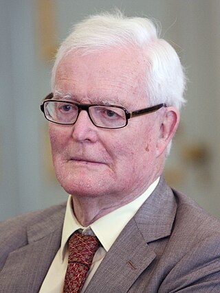 <span class="mw-page-title-main">Douglas Hurd</span> British career diplomat and Conservative politician