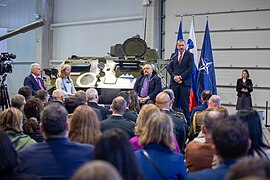 Odprtje fotografske razstave z naslovom NATO 75 let, Slovenija in NATO 20 let ter okrogla miza 2024-03-27 - 14.jpg