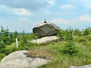 <span class="mw-page-title-main">Rocking stone</span> Large precariously balanced stones