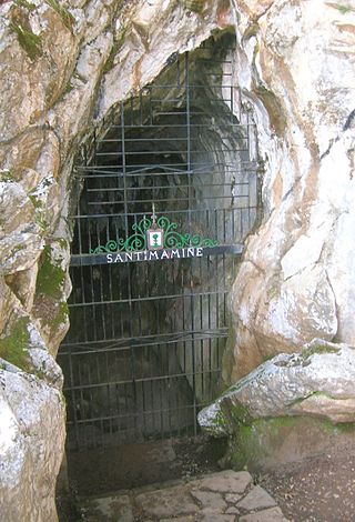 <span class="mw-page-title-main">Santimamiñe</span> Cave and archaeological site with prehistoric paintings in Spain