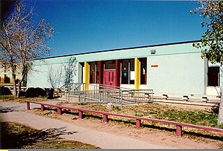 <span class="mw-page-title-main">Many Farms High School</span> Boarding high school in Many Farms, Arizona, United States