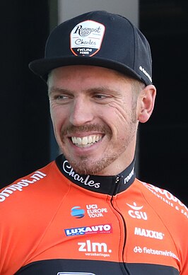 B. van Poppel op het podium gedurende de Ronde van Yorkshire 2019.