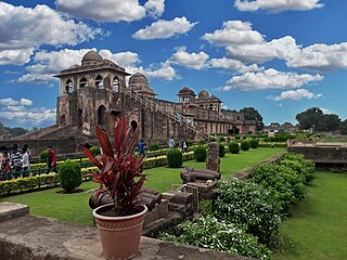 <span class="mw-page-title-main">Mandu, Madhya Pradesh</span> Town in Madhya Pradesh, India