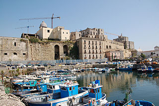 <span class="mw-page-title-main">Pozzuoli</span> City and comune of the Metropolitan City of Naples, in the Italian region of Campania