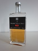 Red by Puni, Italian whisky 01.jpg