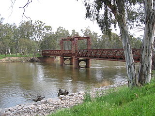 <span class="mw-page-title-main">Murray River road and railway bridge, Tocumwal</span> Historic bridge at Tocumwal, New South Wales, Australia