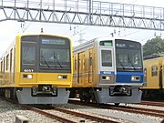 南入曽車両基地の公開時には6102Fと並べて展示。