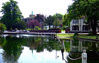 <span class="mw-page-title-main">Carshalton</span> Suburb of London