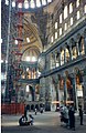 Interior da Igrexa de Hagia Sophia. A tribuna é a solaina do primeiro andar, por baixo do claristorio.