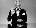 Redd Foxx, Golden Globe du meilleur acteur dans une série télévisée musicale ou comique en 1973 pour son rôle dans Sanford and Son.