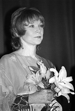 Hlavní představitelka filmu Shirley MacLaine na Festival du cinéma américain de Deauville (1987)