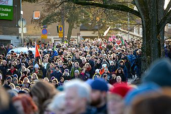 Avmarchen mot idrottsplatsen