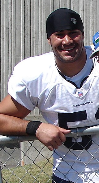 <span class="mw-page-title-main">Lofa Tatupu</span> American football player and coach (born 1982)