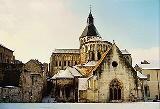 Vue est du chœur de l'église.