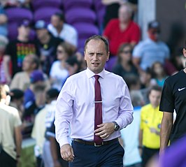 Parsons naast de zijlijn bij Portland Thorns in 2017