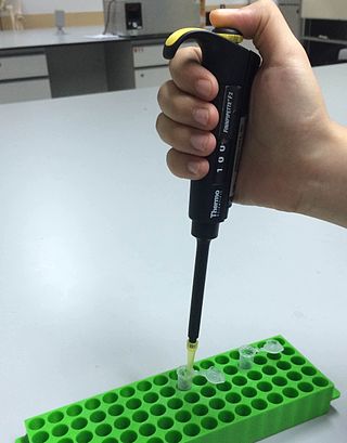 <span class="mw-page-title-main">Air displacement pipette</span>