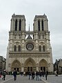 Die Notre Dame de Paris von Vorne