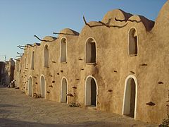 Ksar Ouled Debab (zaharberritutako aldea), Tunisia.