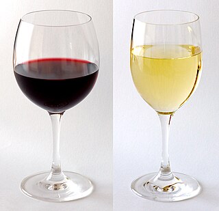 <span class="mw-page-title-main">Outline of wine</span> Alcoholic drink made by fermentation of grapes or other fruits and foods