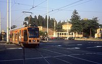 I nuovi tram ATAC 9000 / SL 30 a piazzale del Verano, ottobre 1995.