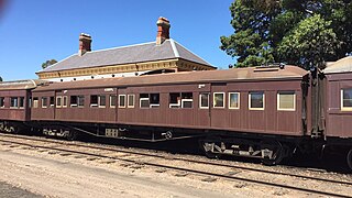 <span class="mw-page-title-main">Victorian Railways PL type carriage</span>