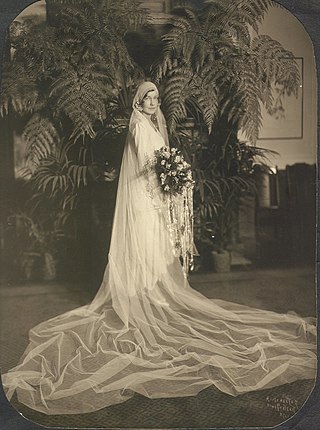 <span class="mw-page-title-main">Bride</span> Woman who is about to be married