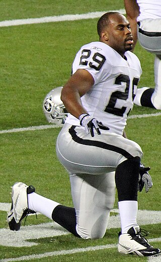 <span class="mw-page-title-main">Michael Bush</span> American football player (born 1984)