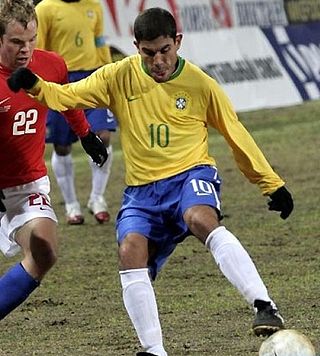 <span class="mw-page-title-main">Ricardinho (footballer, born May 1976)</span> Brazilian footballer and manager