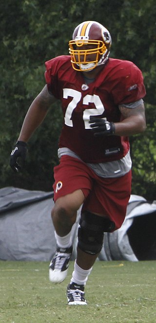 <span class="mw-page-title-main">Stephen Bowen (American football)</span> American football player (born 1984)