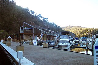 <span class="mw-page-title-main">Akuna Bay, New South Wales</span> Place in New South Wales, Australia