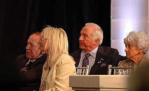 Adelsons-Semblers-listening-2007.jpg