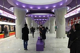 华沙地铁2号线新世界大学站