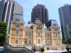 Tokió, Le Chateau étterem