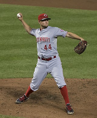 <span class="mw-page-title-main">Mike Leake</span> American baseball player (born 1987)