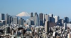 Wolkekretsers vaan Shinjiku, Tokio. Op d'n achtergroond de Fuji-san.