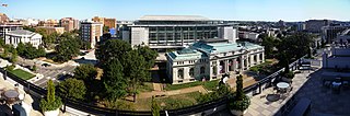 <span class="mw-page-title-main">Mount Vernon Square</span> Square and neighborhood in Washington, DC, US