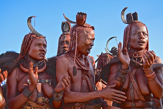 Grupo de mulheres himba