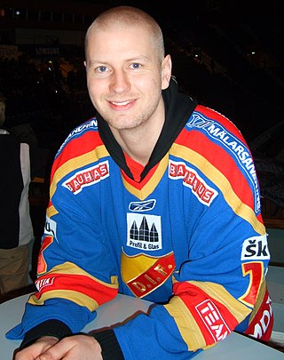 <span class="mw-page-title-main">Michael Holmqvist</span> Swedish ice hockey player (born 1979)