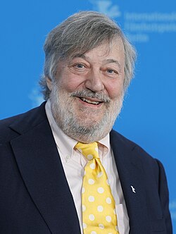 Stephen Fry Berliinin elokuvajuhlilla vuonna 2024