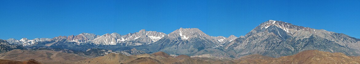 View of Sierra near Bishop